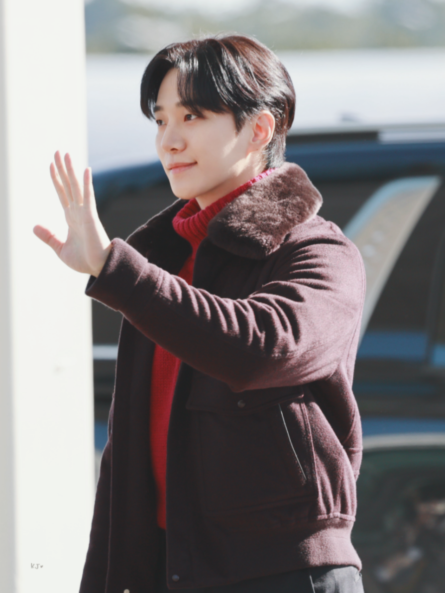 @LEE JUNHO CHILE🇨🇱