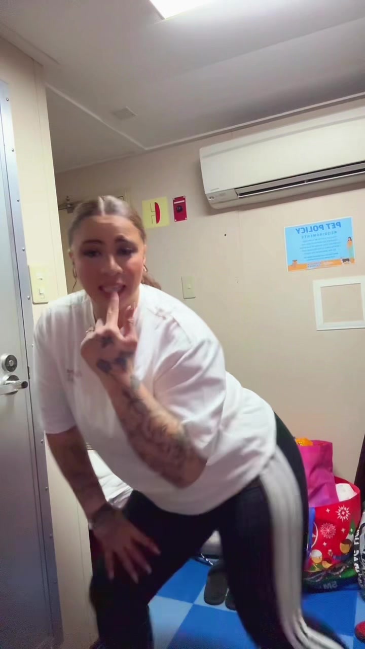 @kissesdagreat