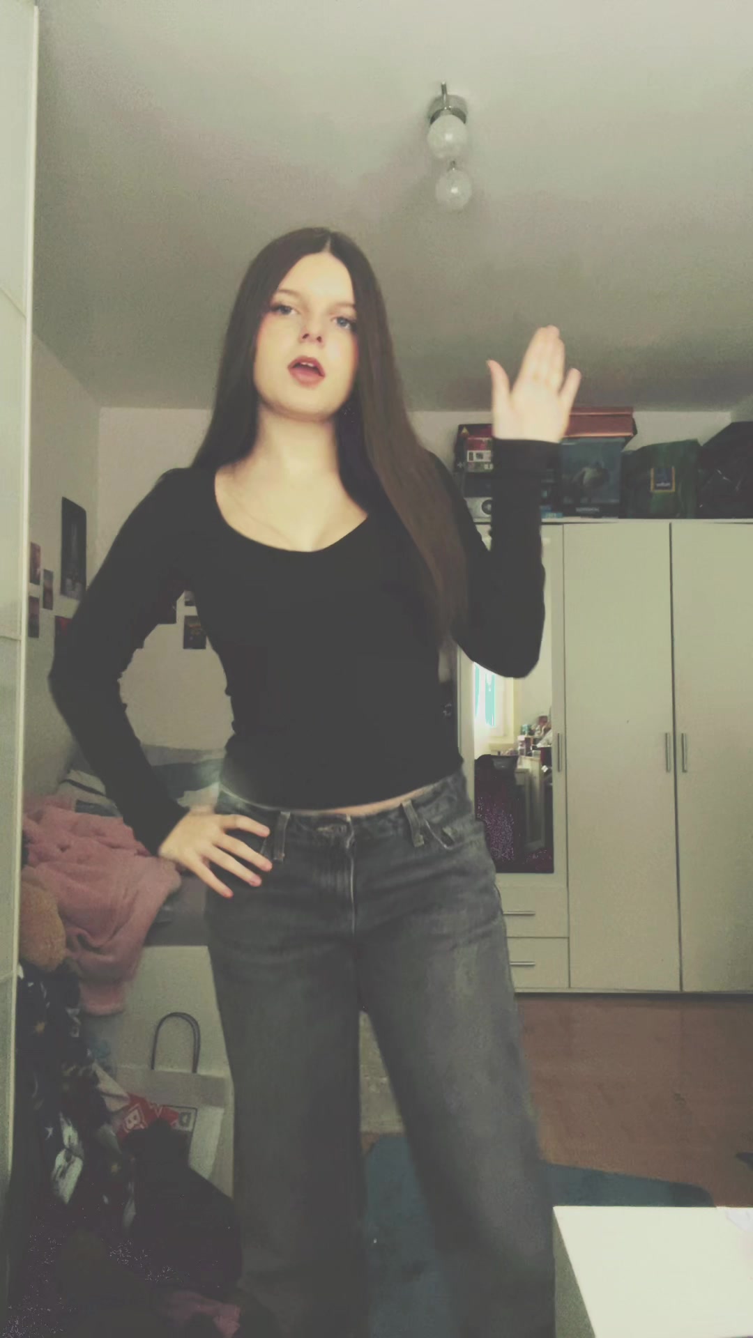 @𝐀𝐧𝐚 (𝐦𝐚𝐫𝐜𝐮𝐬 𝐯𝐞𝐫.)