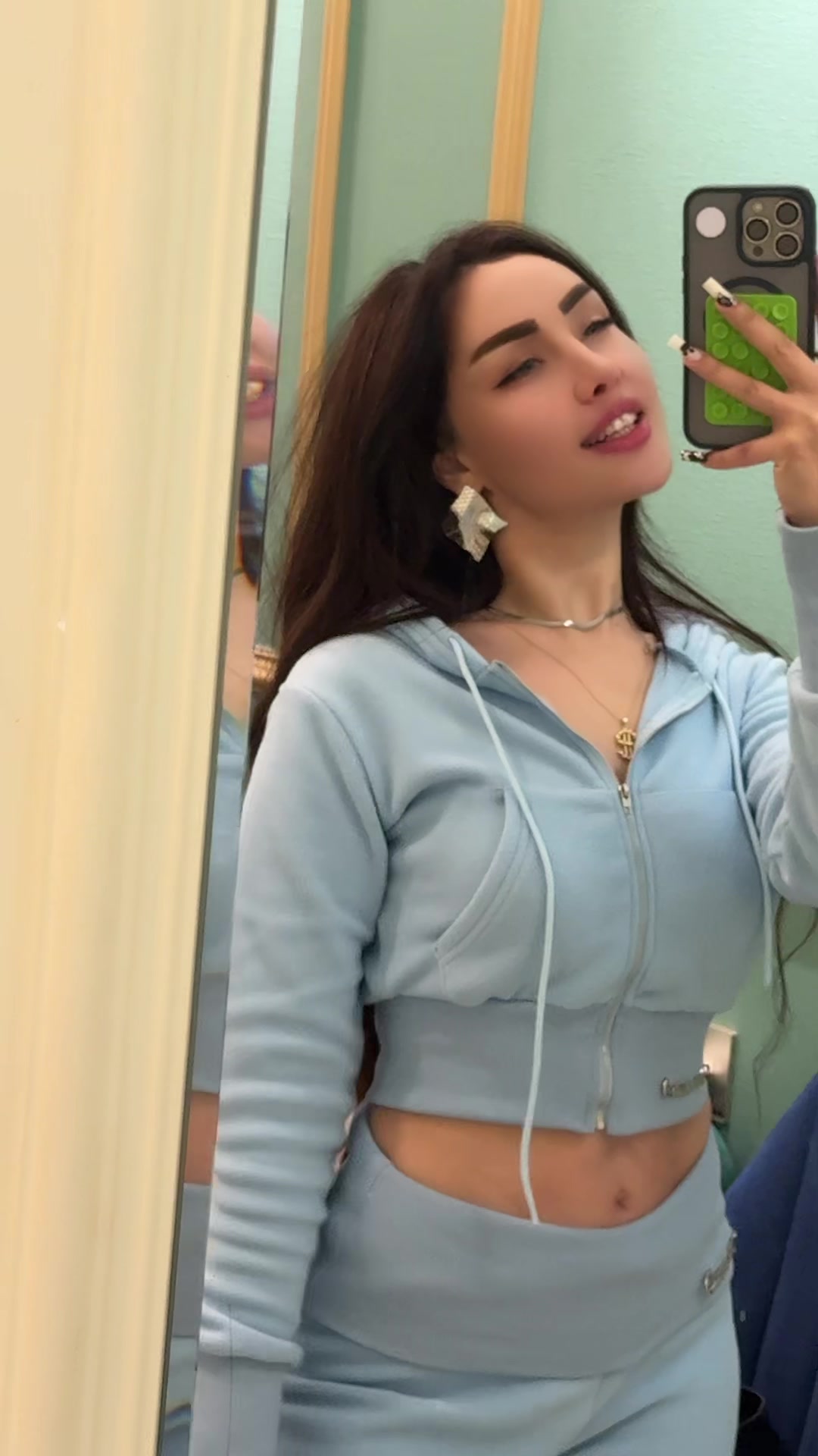 @Efsun_Alyeva