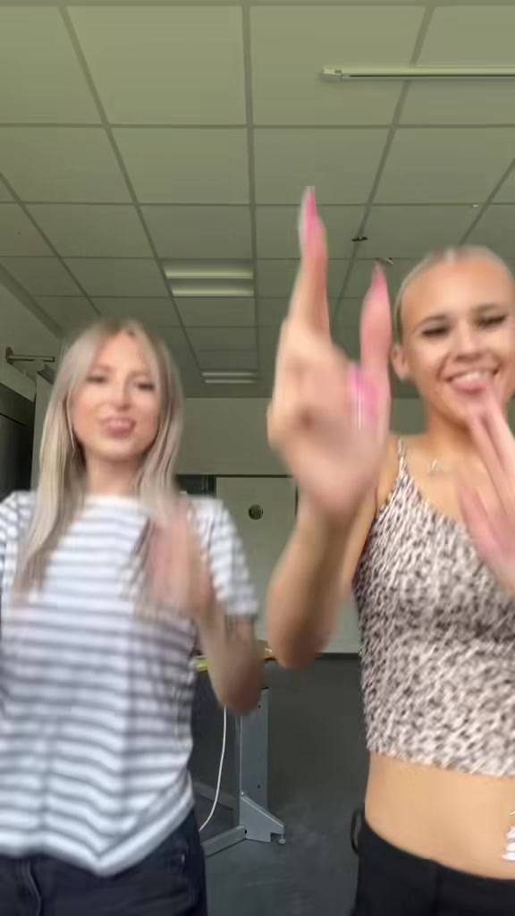 @𝑨𝒏𝒏𝒆 𝑳𝒂𝒓𝒔𝒆𝒏