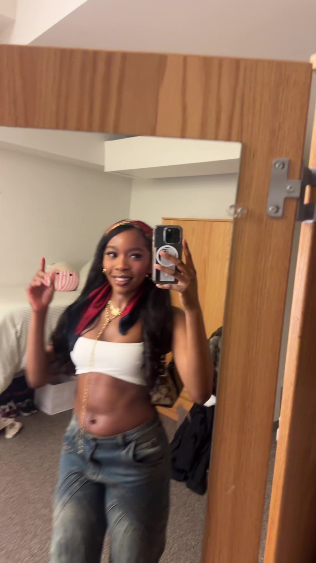 @anishaaniyah
