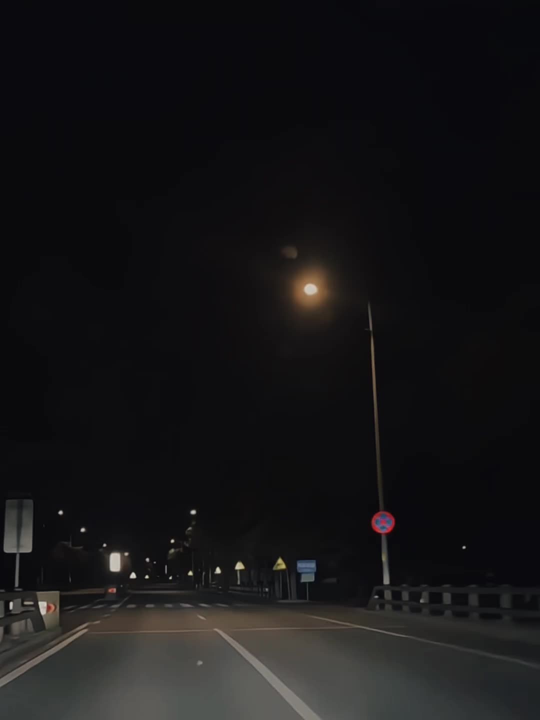 @𝗯𝘆.𝘀𝘁𝗼𝗿𝘆'𝘀𝗶𝗮🥶