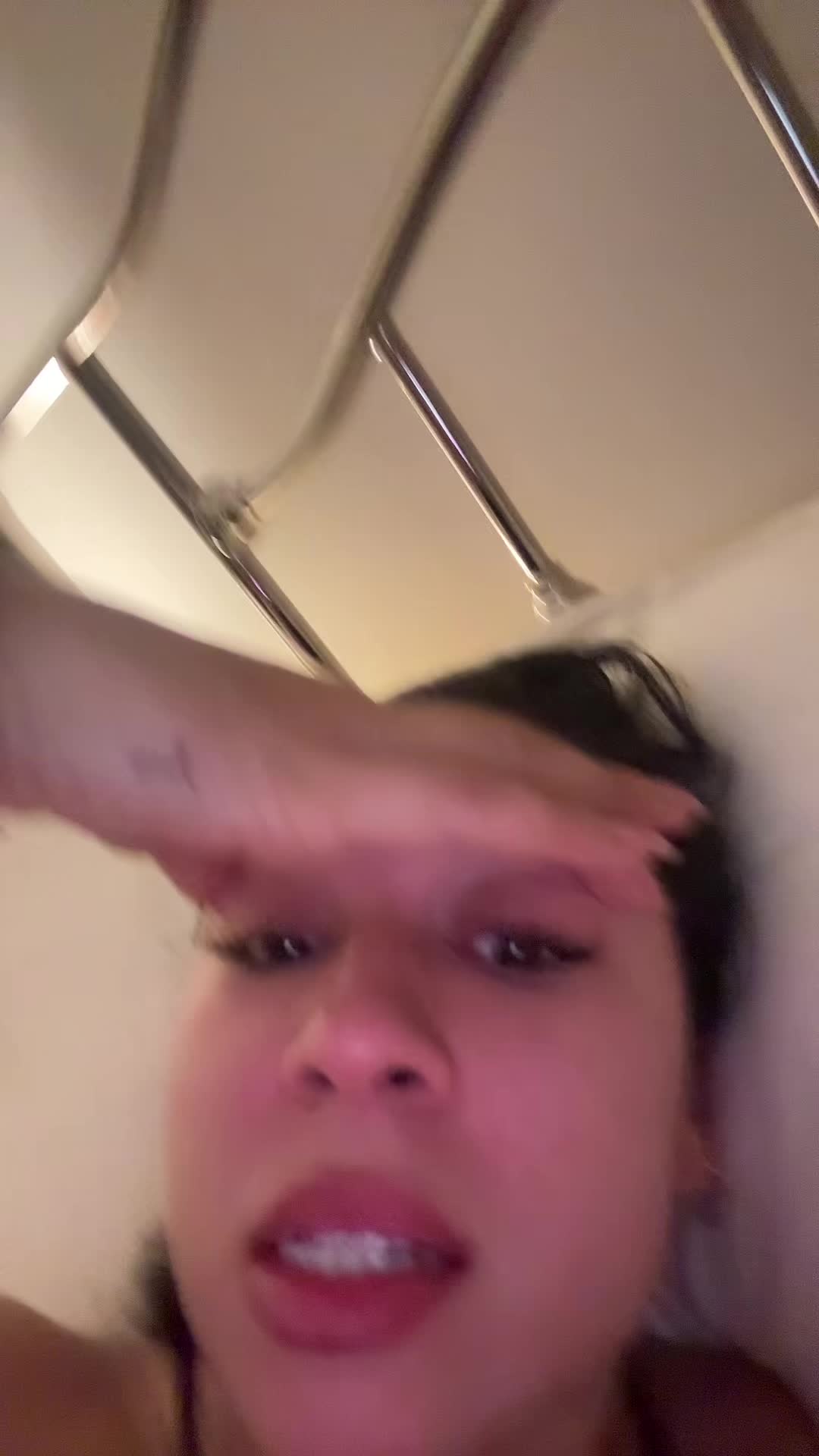 @Ayam&eacute;