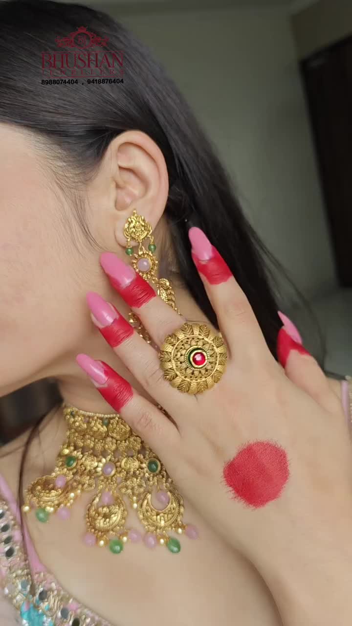 @(★^O^vaniasharma★)
