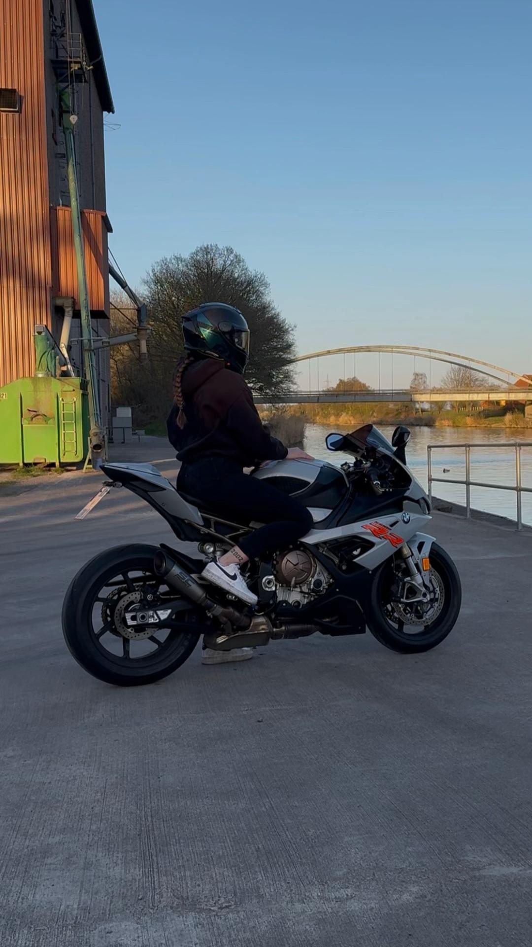 @lisa1000rr