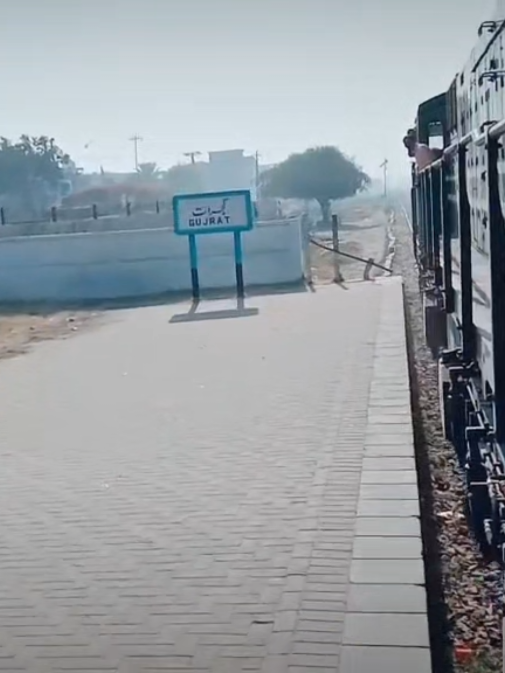 @Rail and Travel Scene