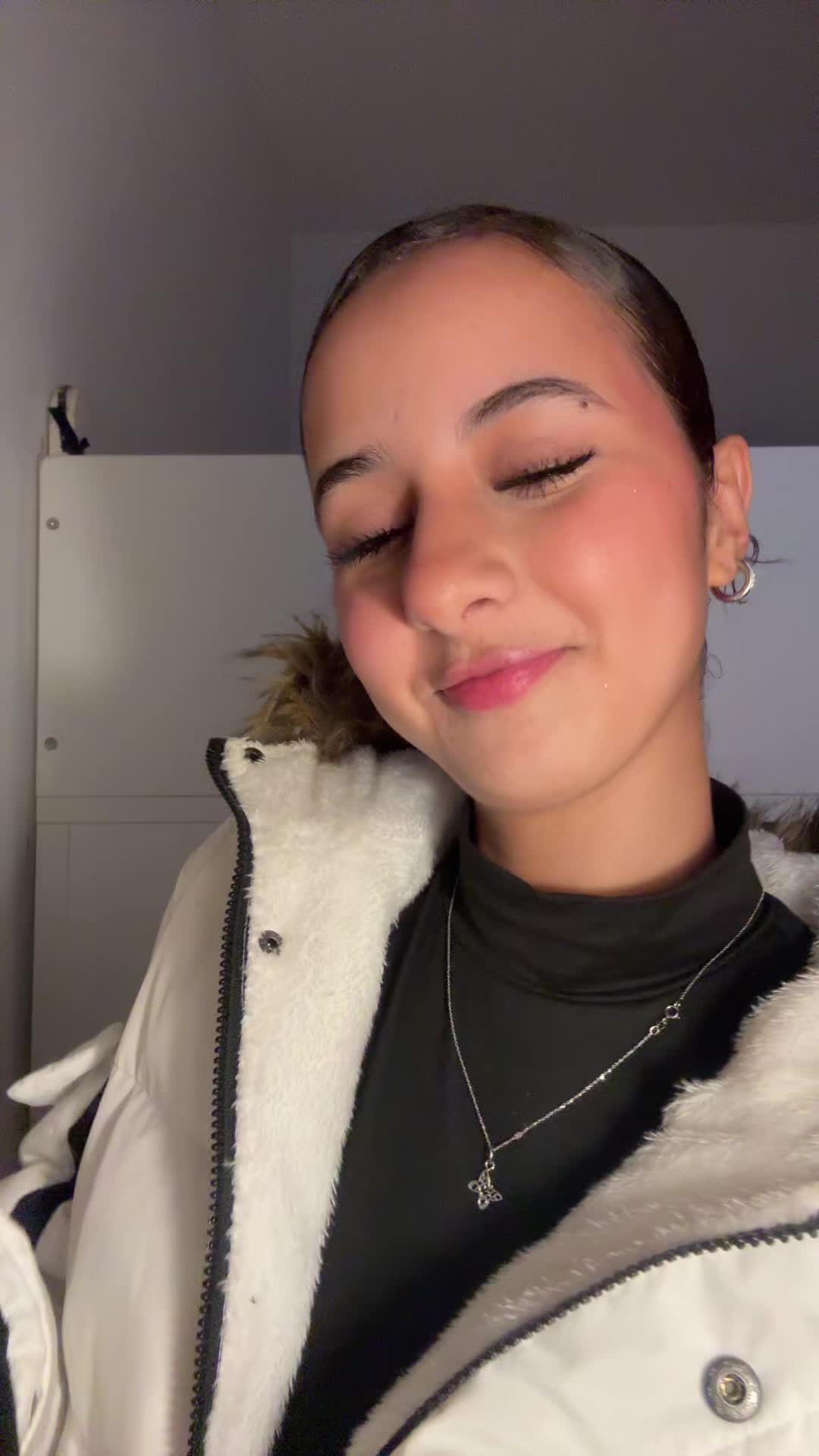 @Yas🍉