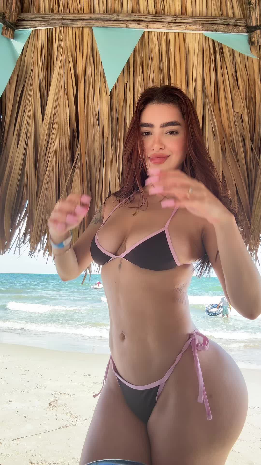 @LAURA SAHAR