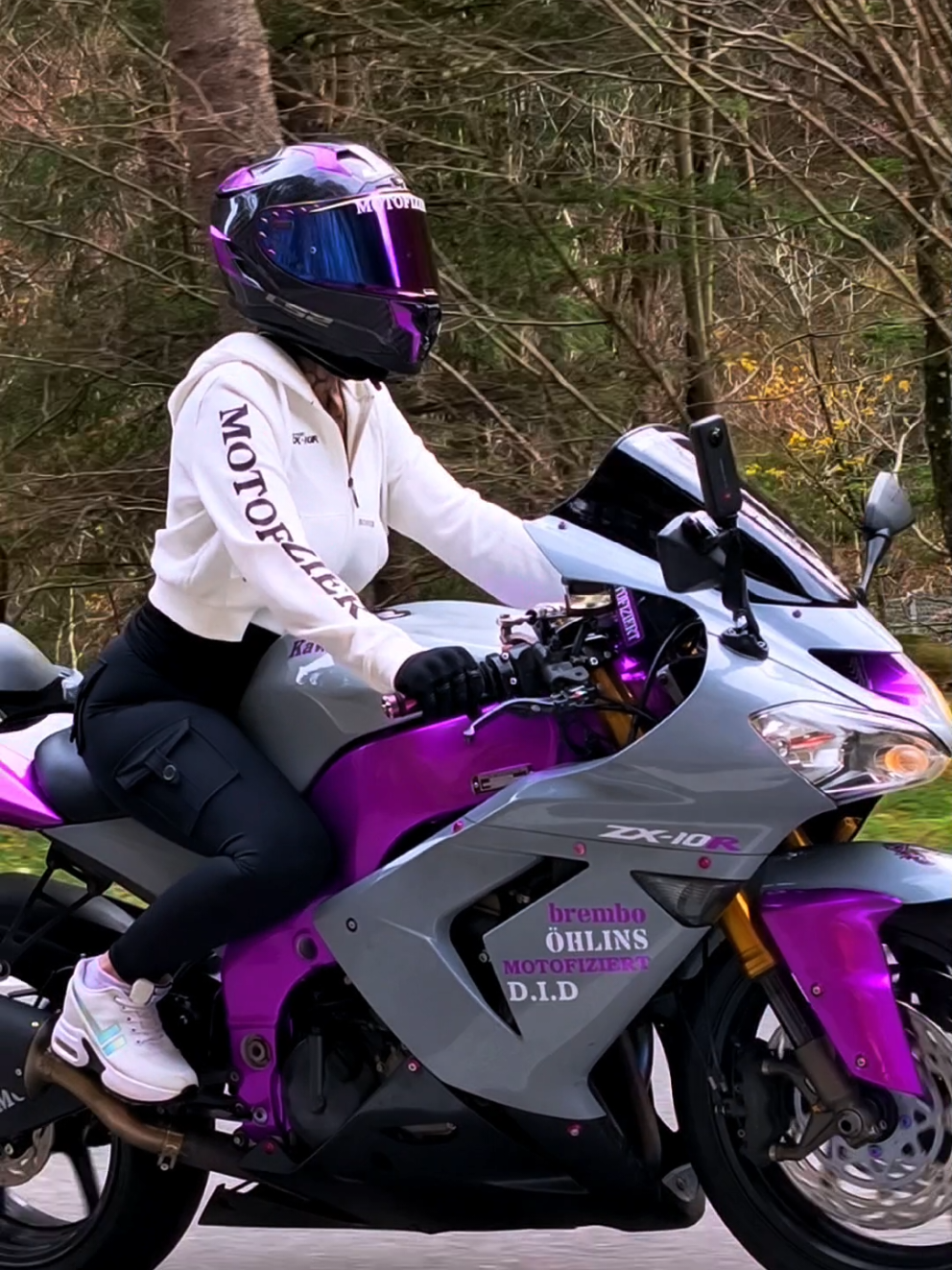 @Bonnie_Motofiziert