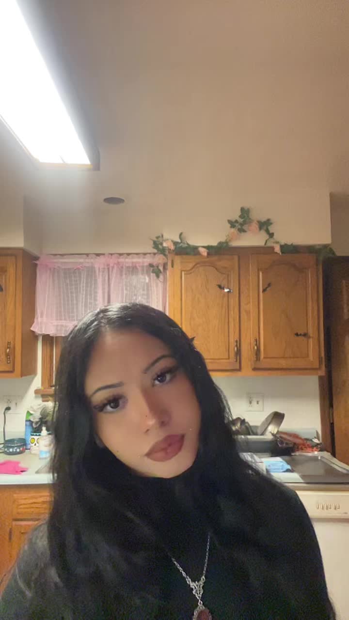 @Juli 🕷️