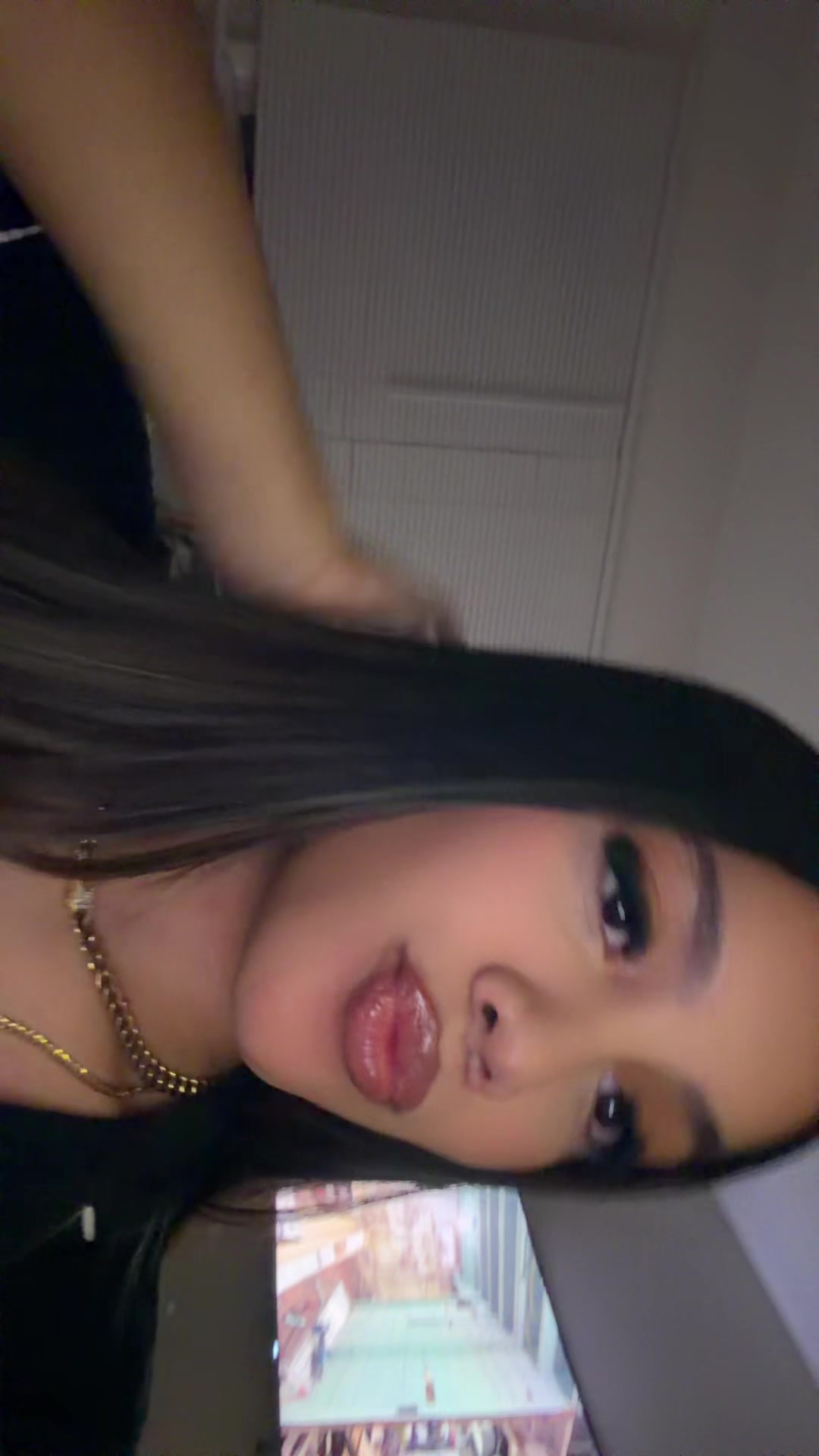 @Nellyy