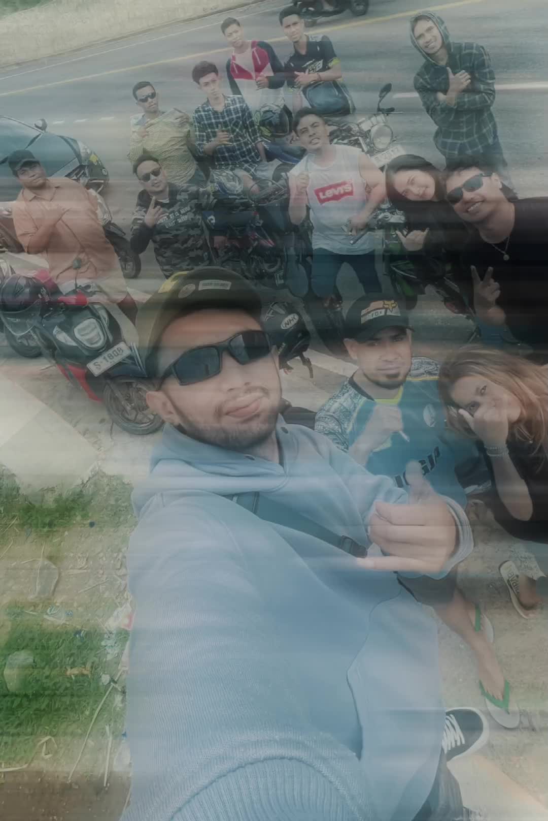 @🤟