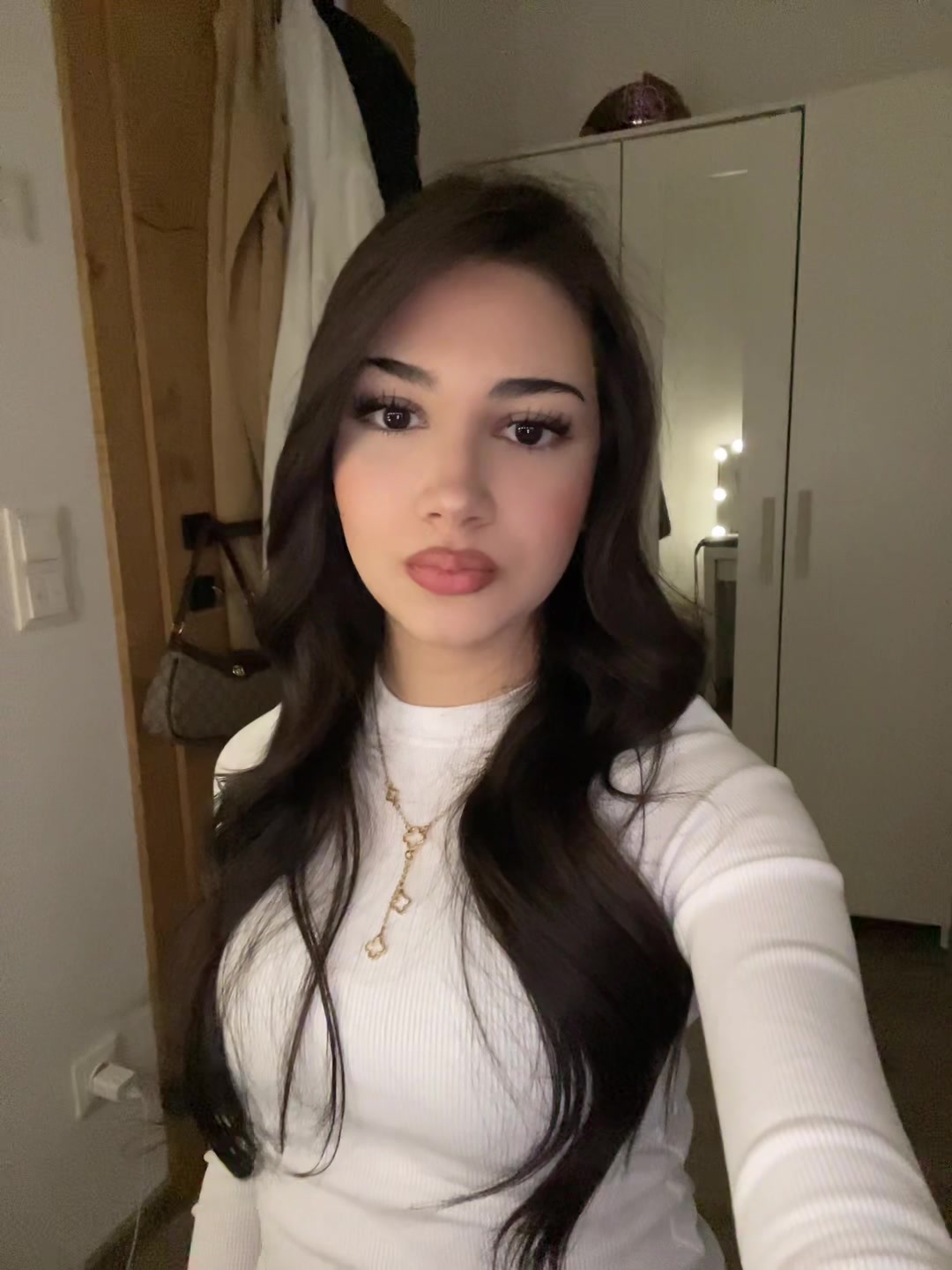 @𝐄𝐲𝐥&uuml;𝐥