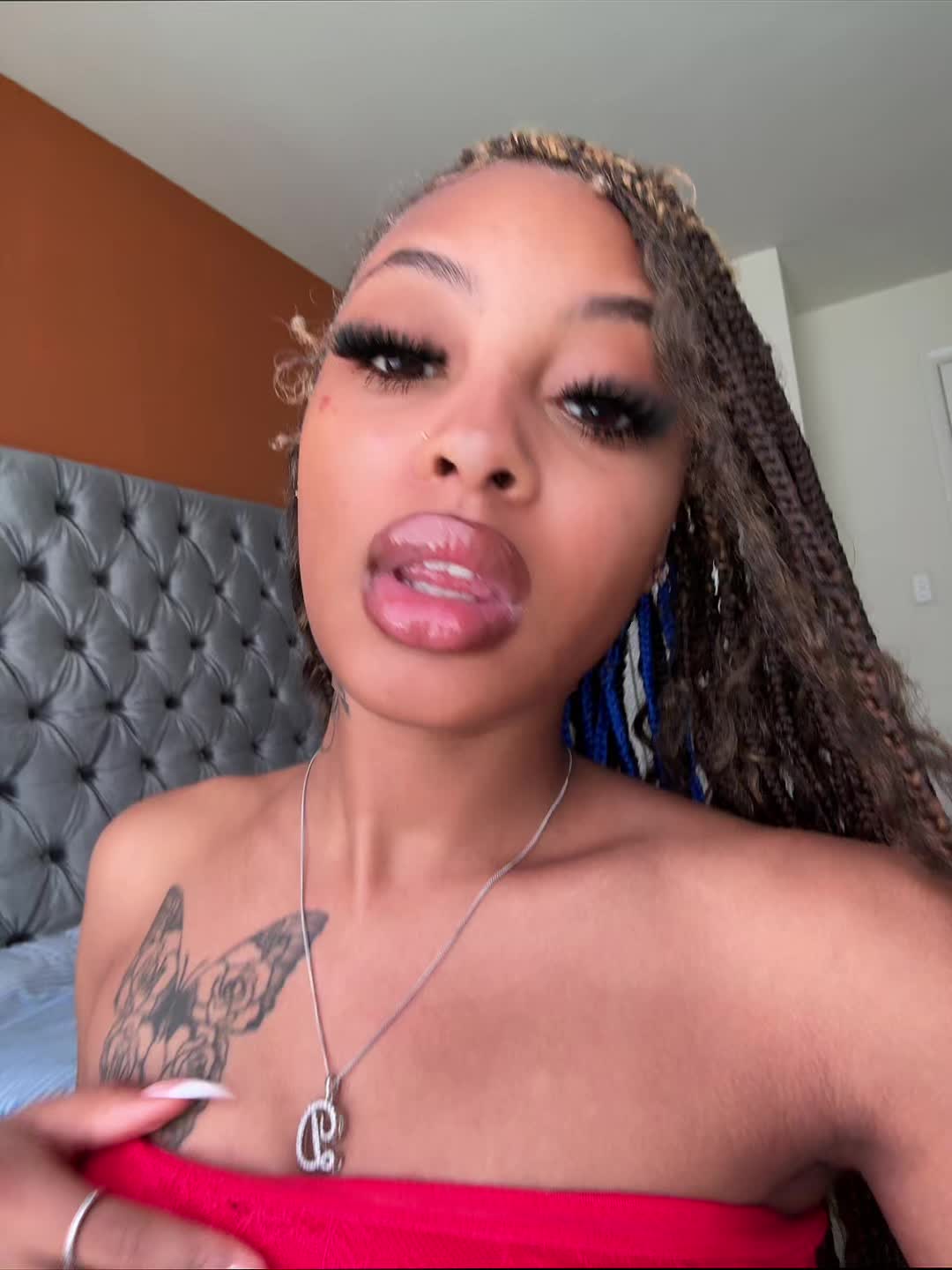 @naeesosexyy