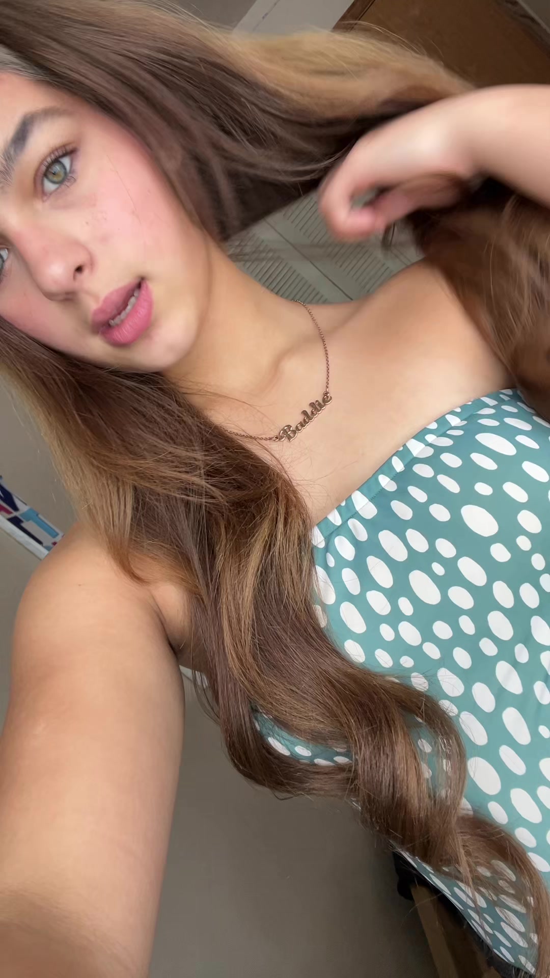 @🙌🏻👂❄️💃🍦