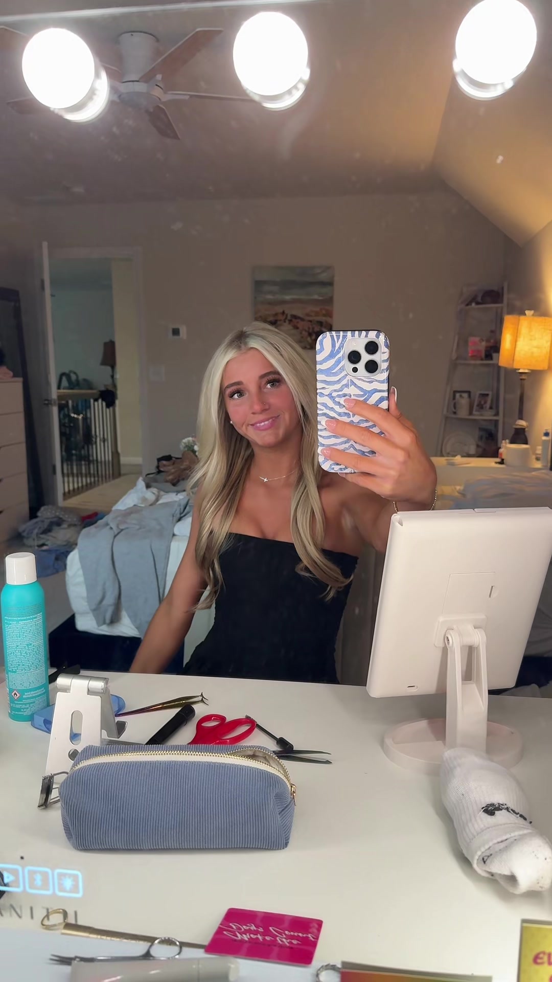 @Hiii