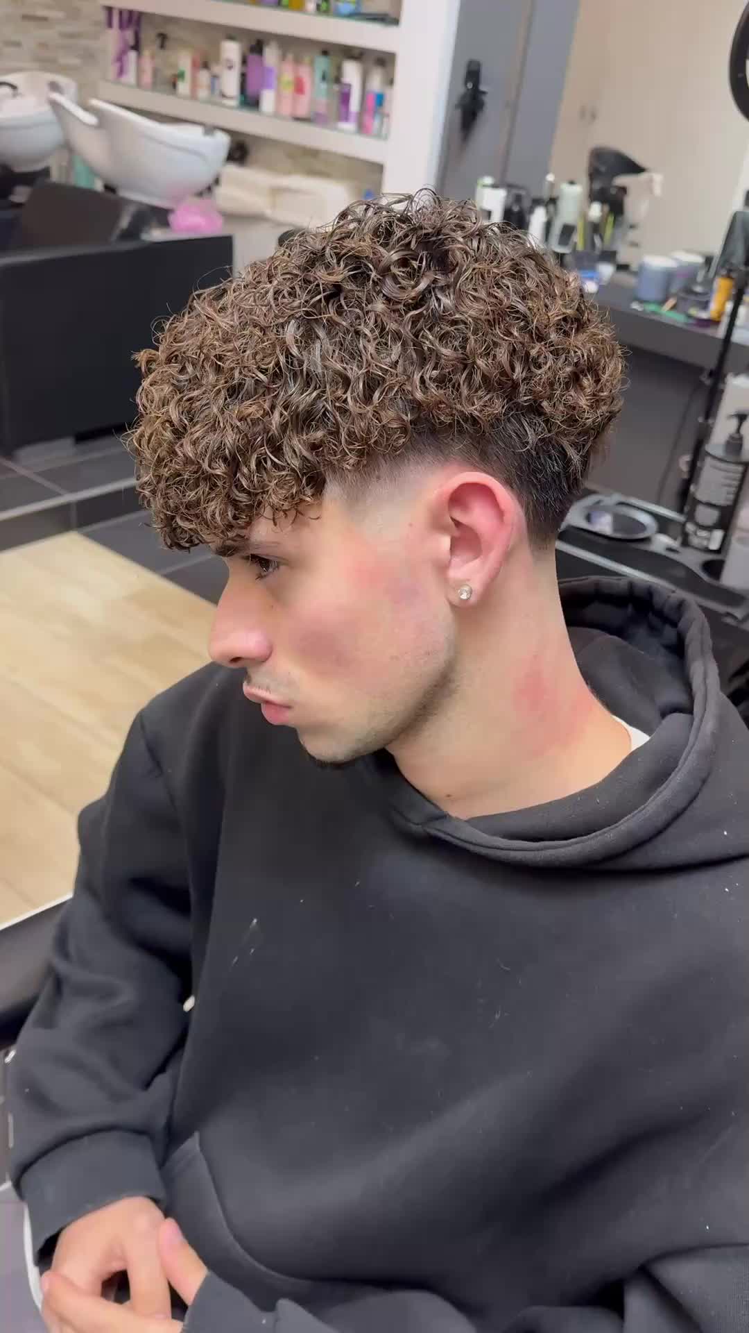 @HENN&Agrave; BARBER CONCEPT