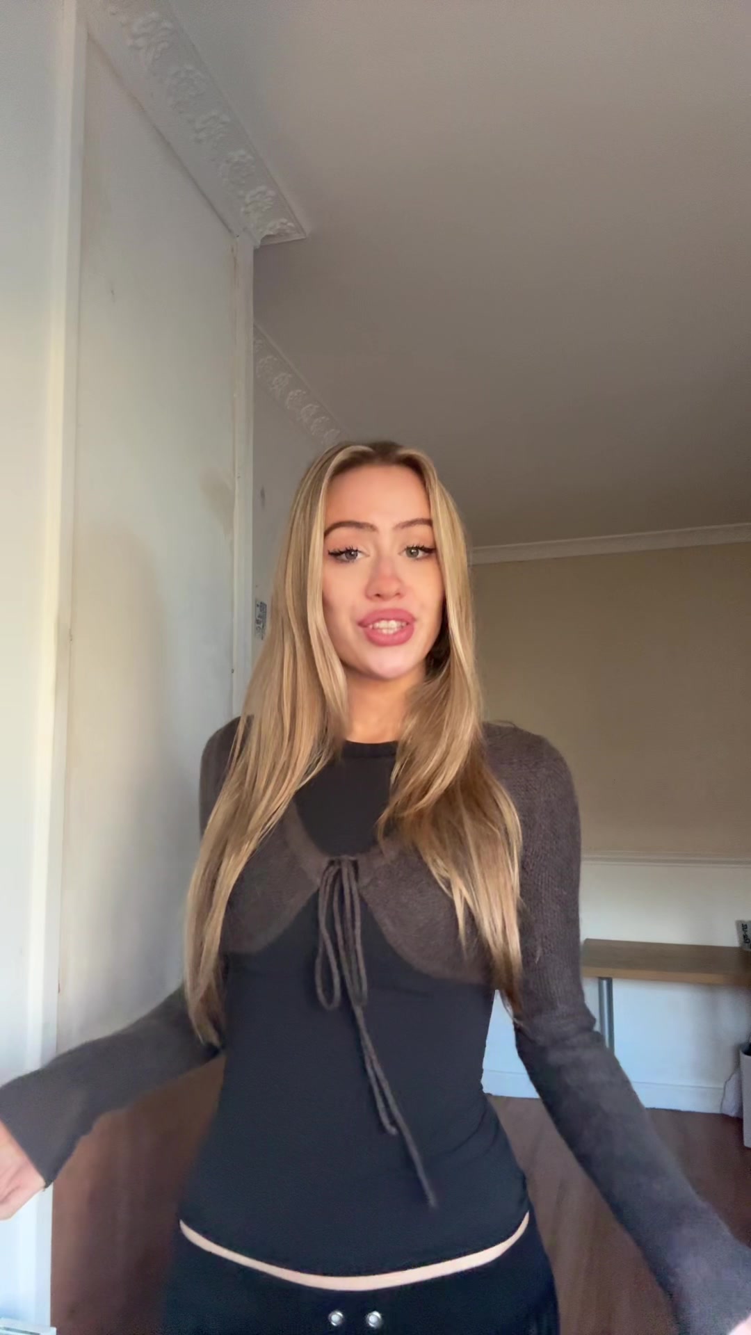 @charholla