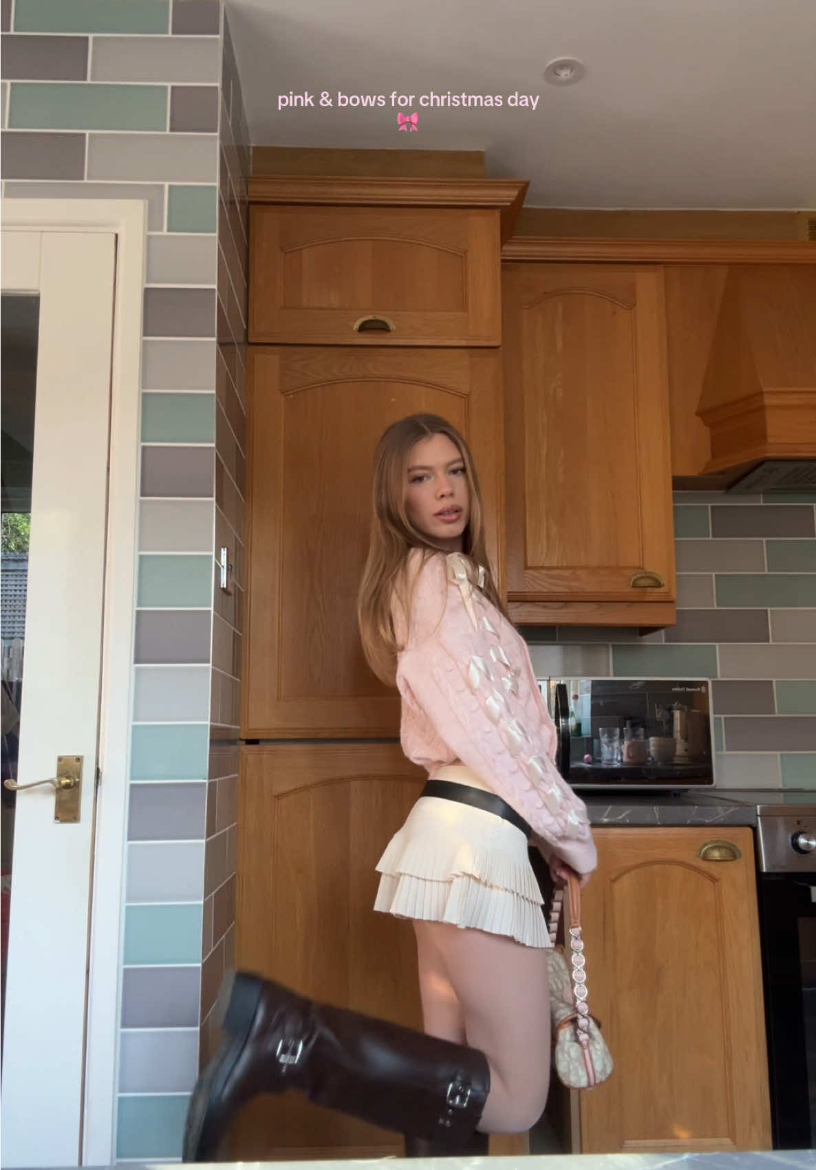 @leahalicehill