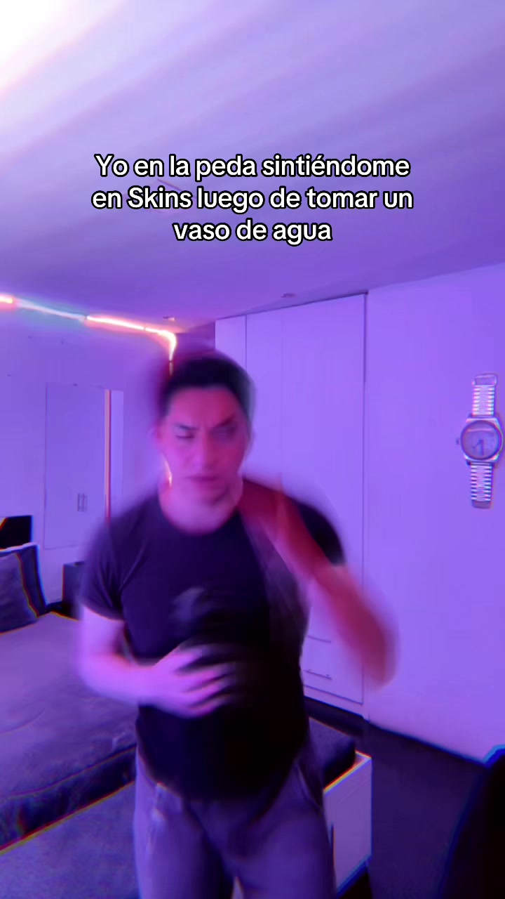 @J o n n y 🫐