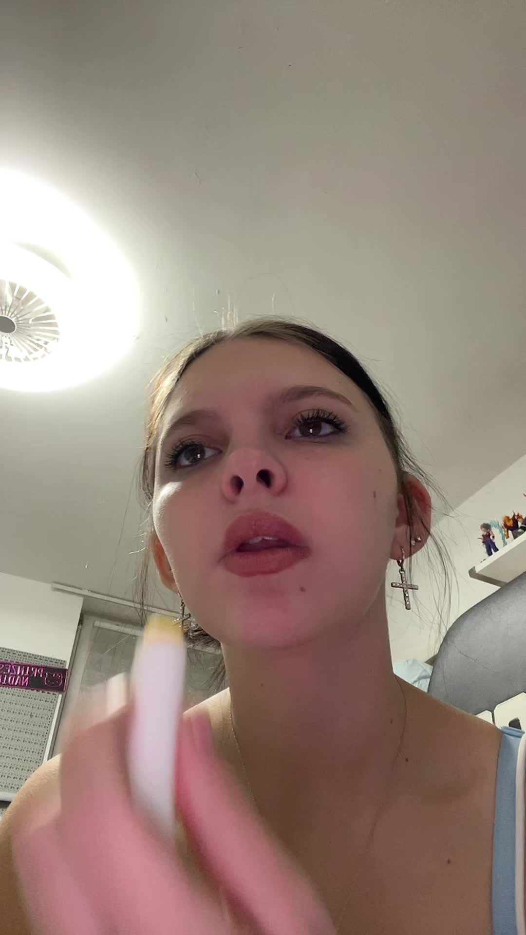 @nad1ne18