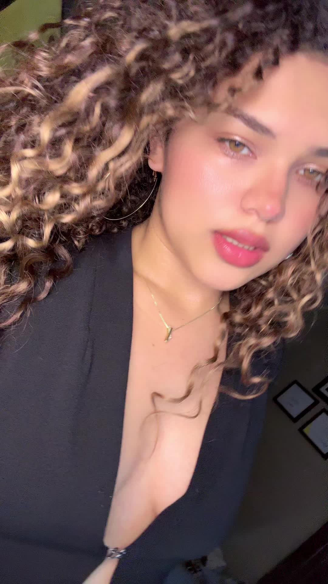 @KARLA PERALTA💛