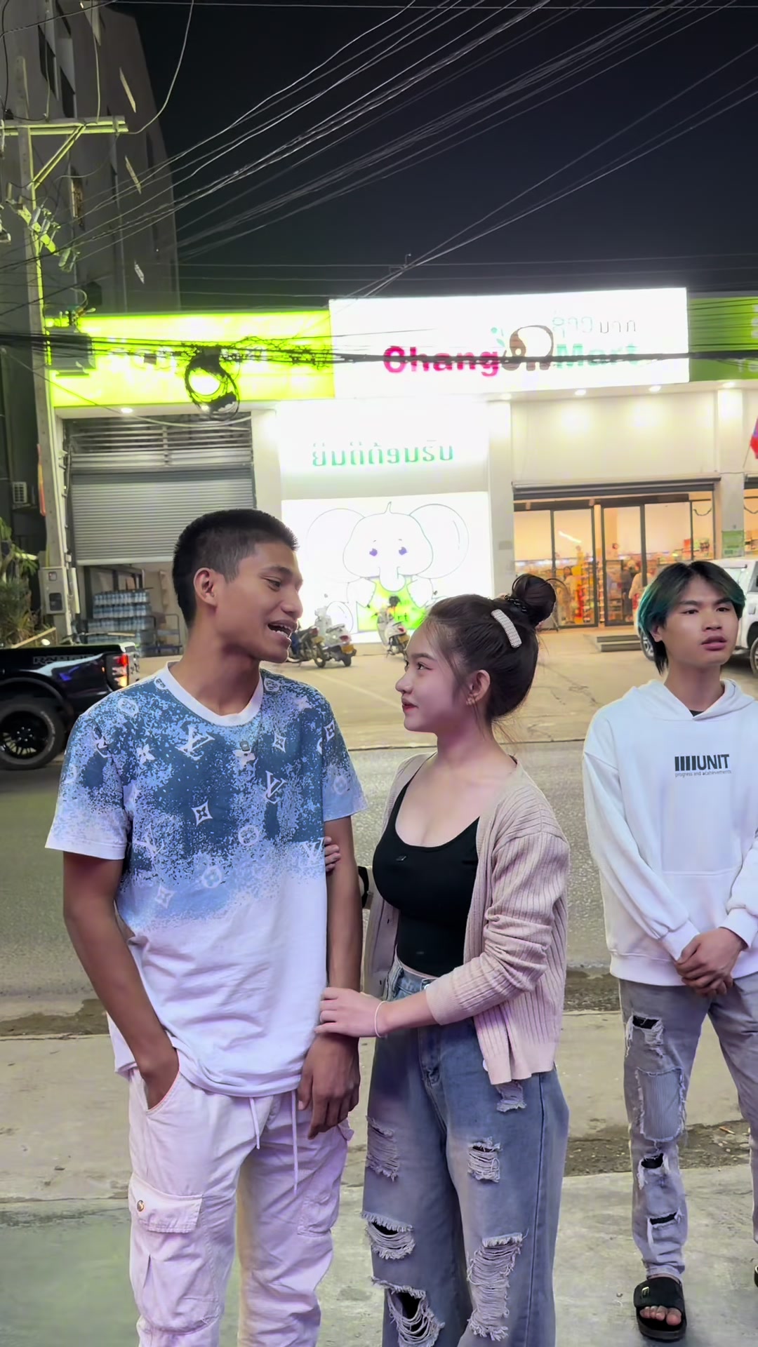 @ທຽນ ຫົວໂປກ ✂️