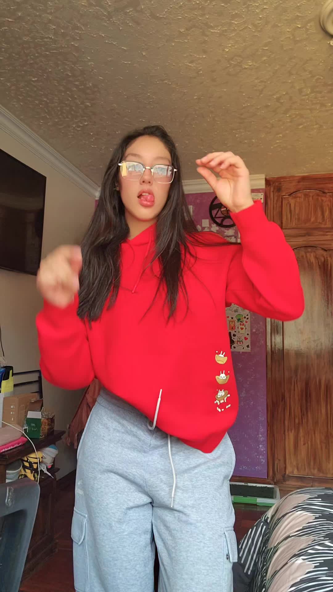 @Thais_v3