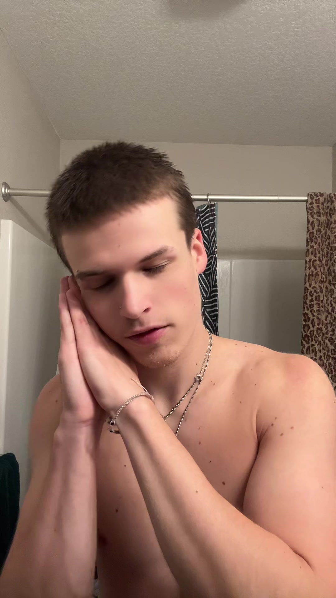 @ayuvktd