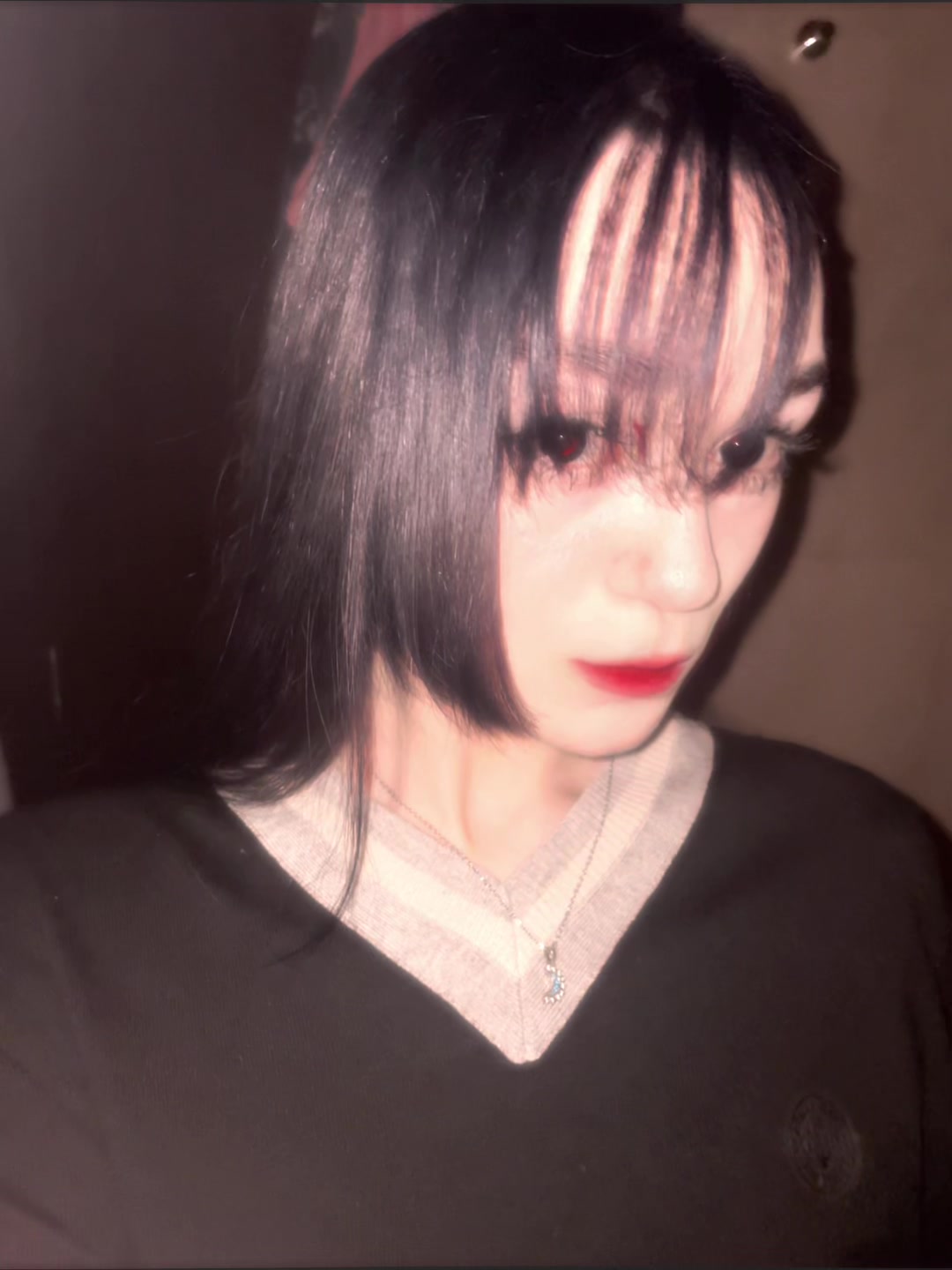 @???