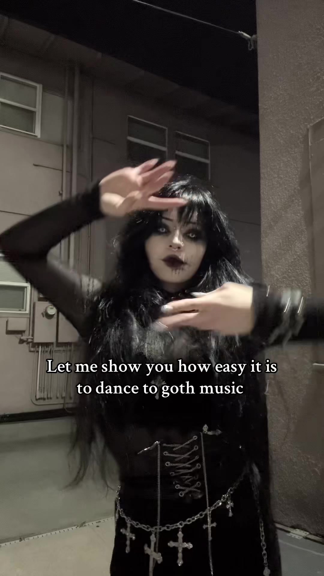 @𝐸𝑎𝑣𝑒🦇🖤