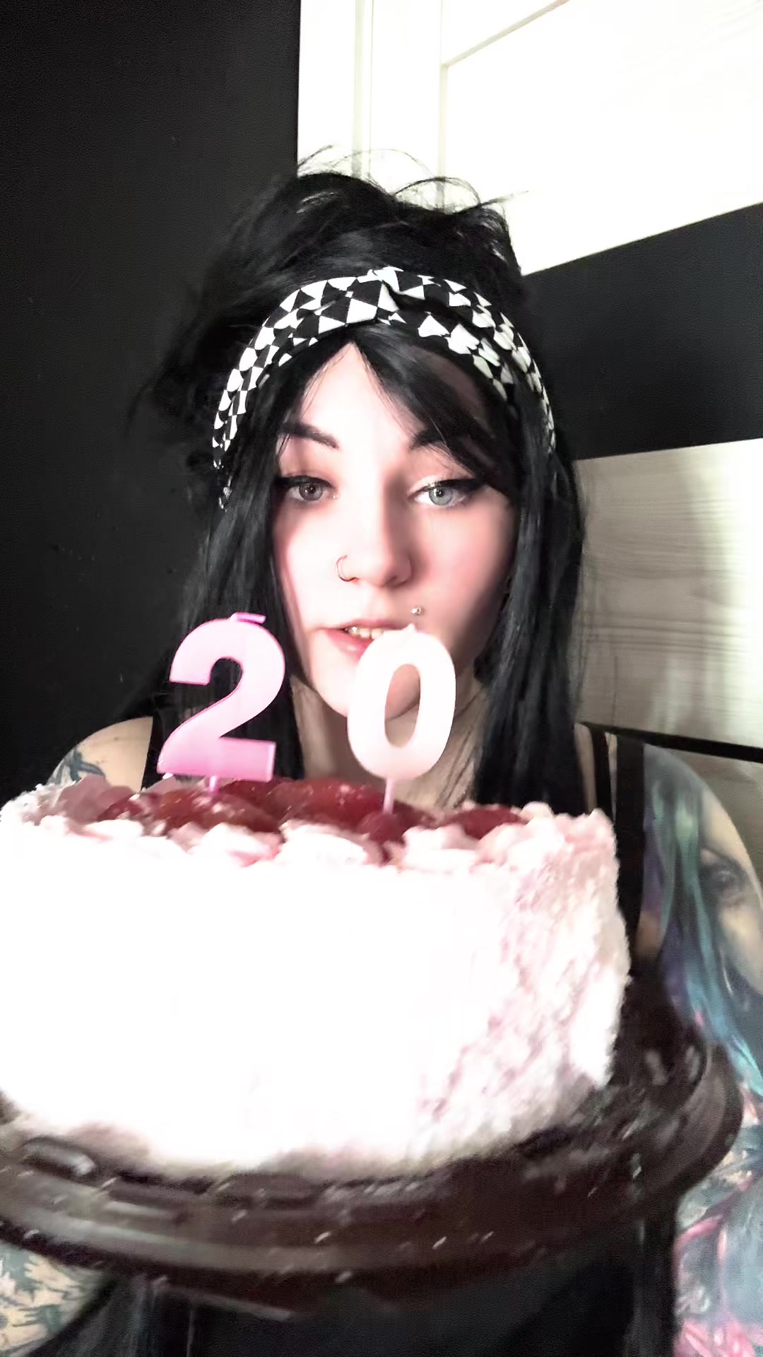 @Shyfb