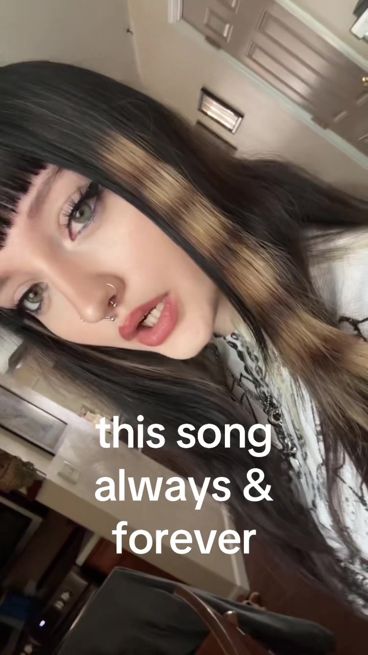@paige 🎧🐈&zwj;⬛🎞️