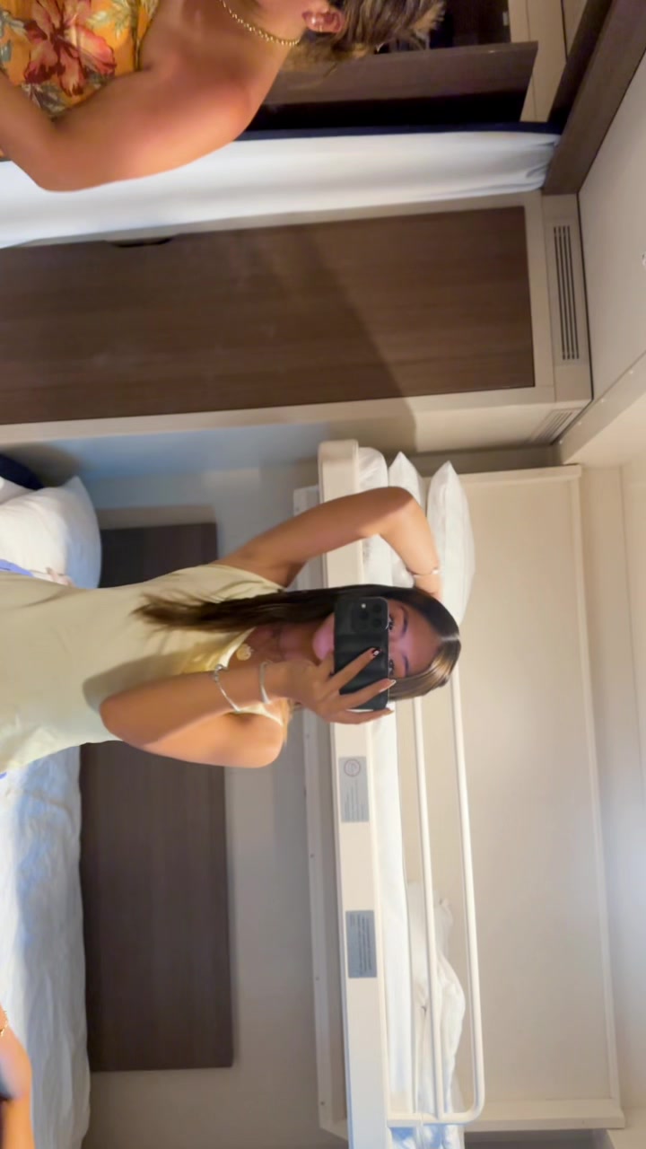 @_vaniaestrada