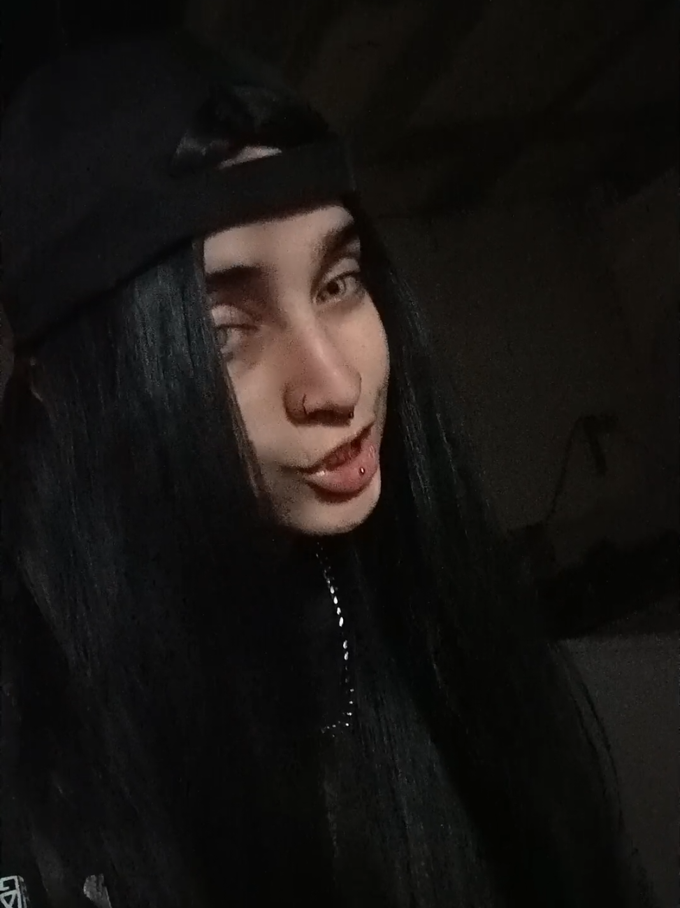 @Cieloazu violetrose