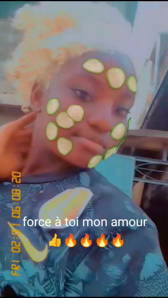 @Chlo&eacute; 242