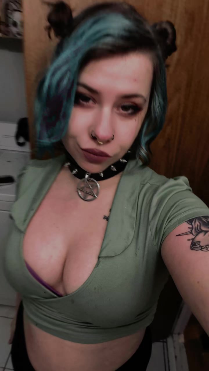 @Buzzedqueen🍉