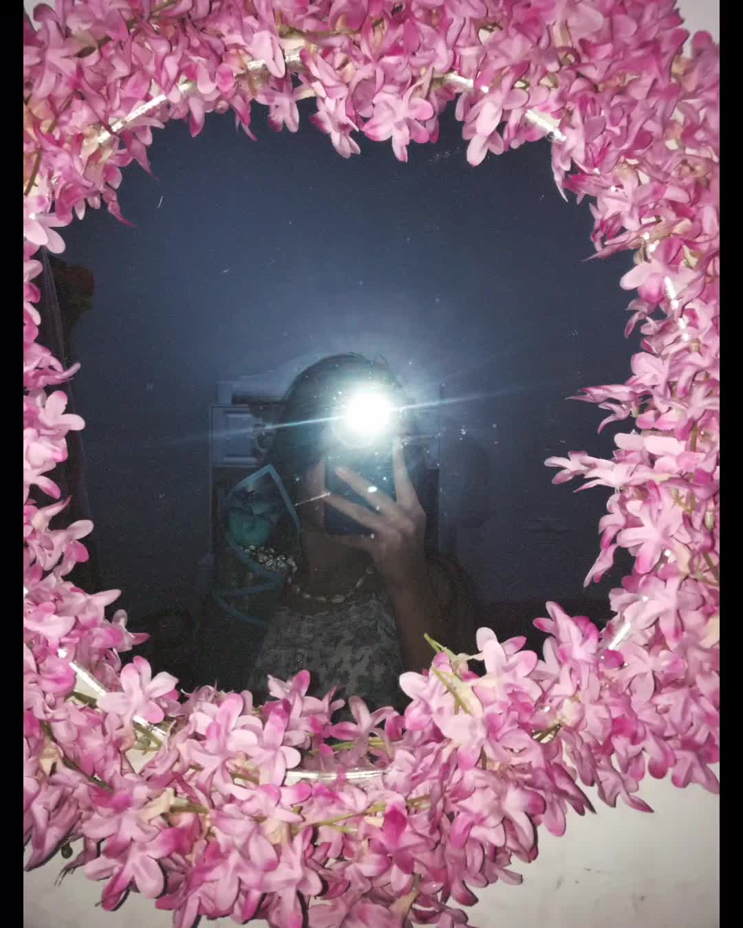@𝕽𝖔𝖟𝖍𝖆𝖓🤓