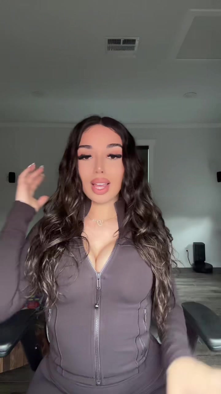 @Bree Santill&aacute;n