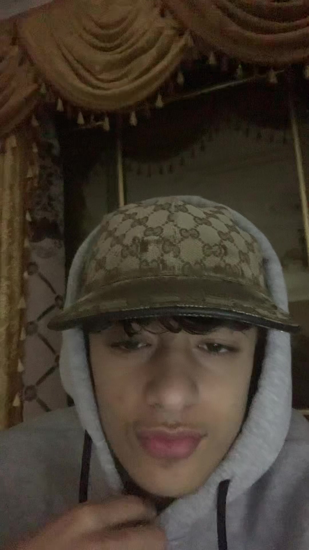 @🤠