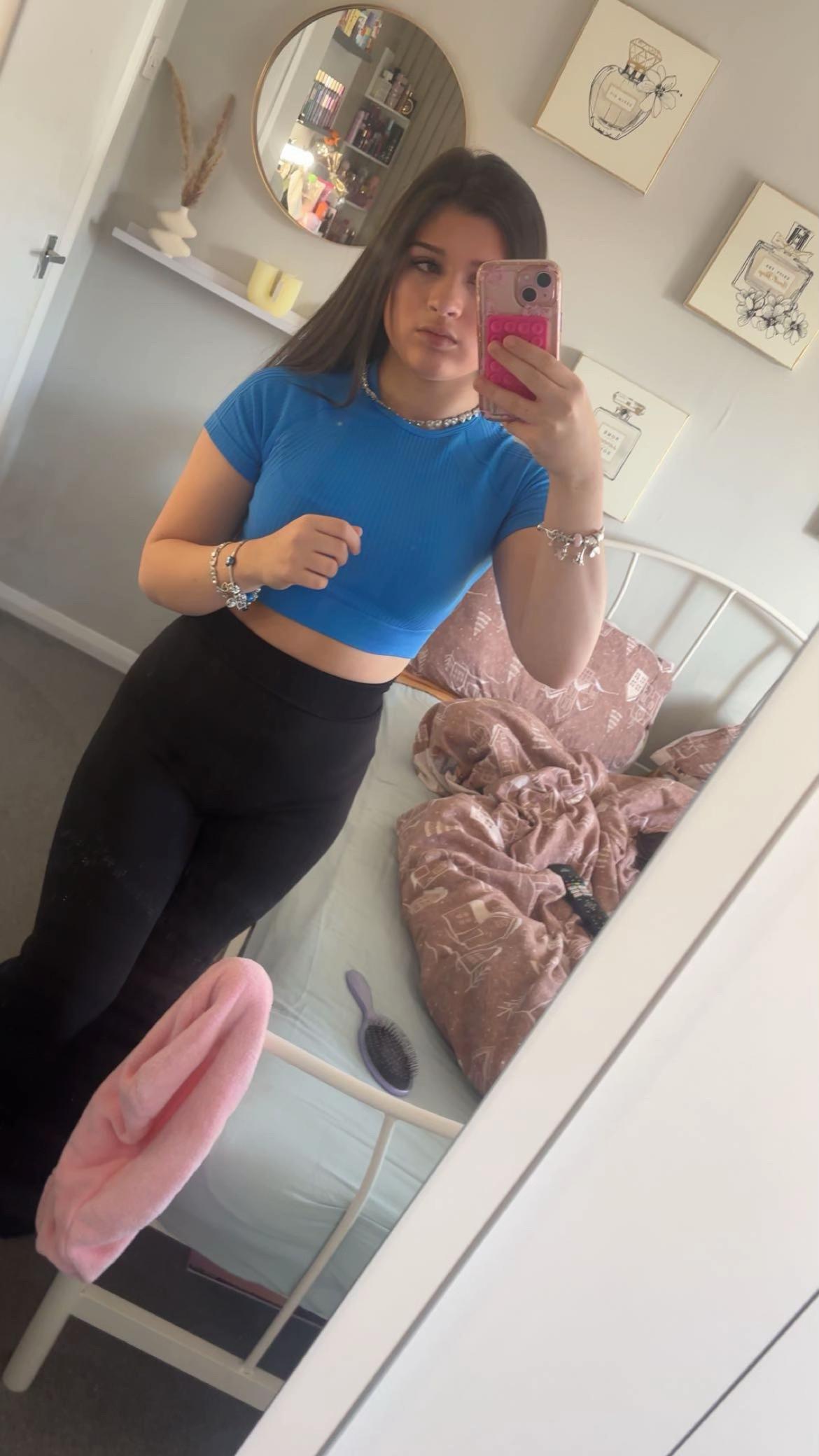 @𝐴𝑉𝐴~𝐿𝐸𝐸❤️