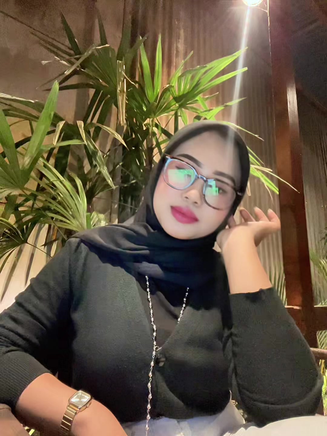 @veya.aw