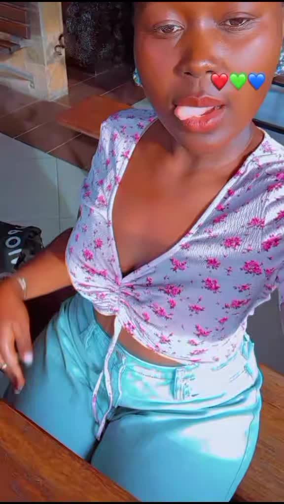 @itsyourgirlAmina