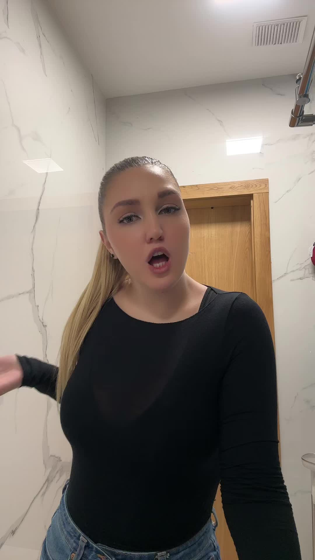 @Kata Koronczai