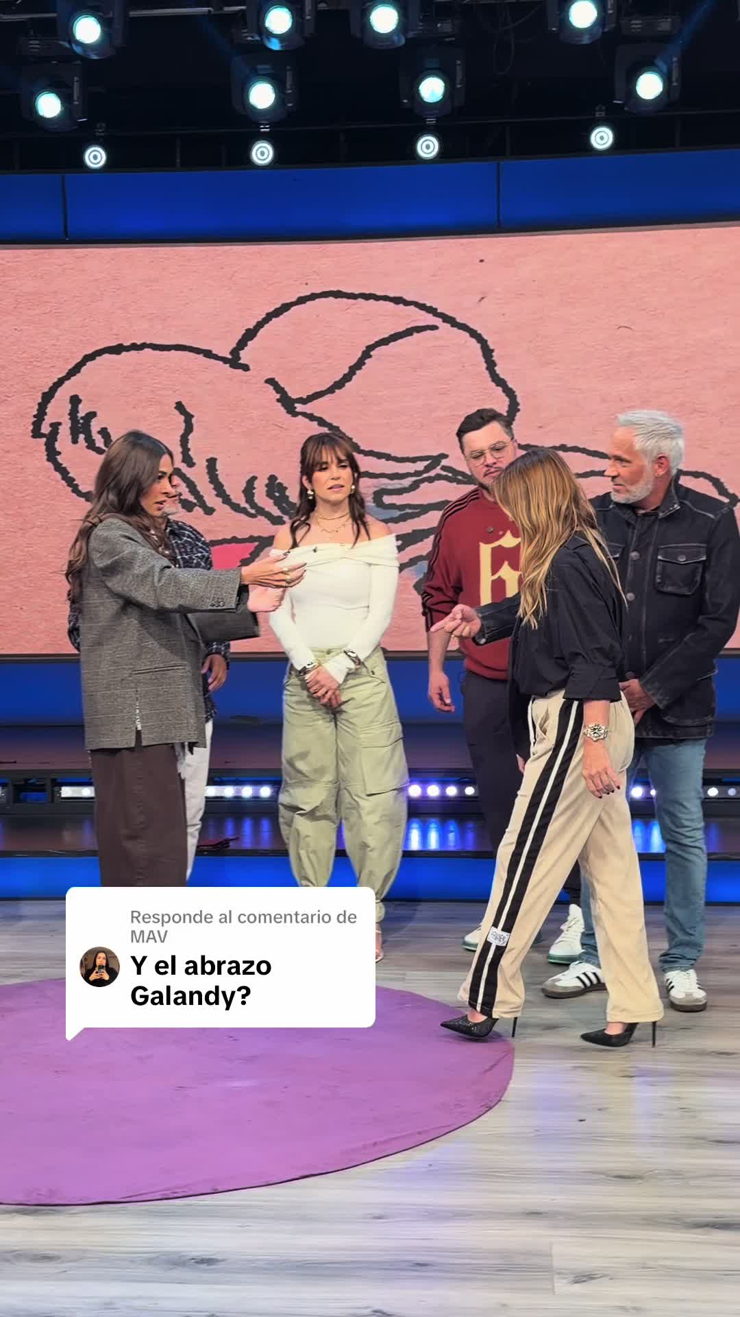 @HOY