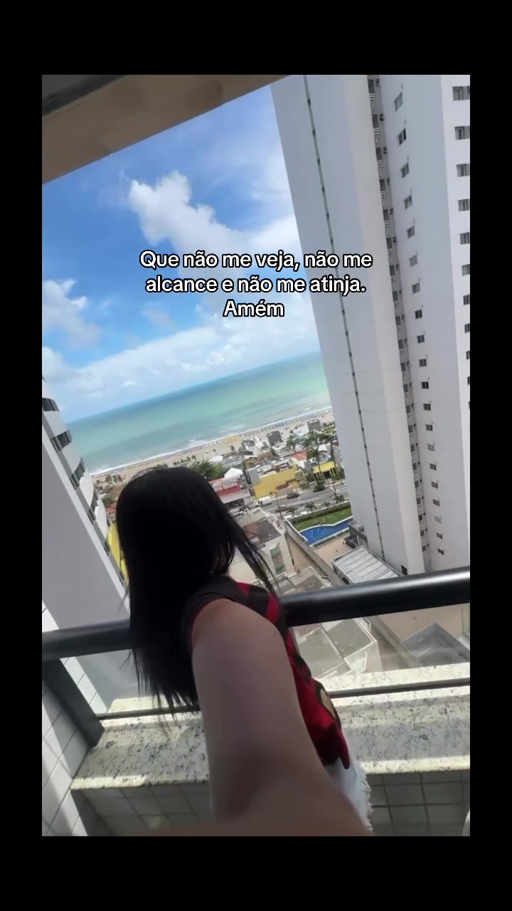 @kaylaniluiiza