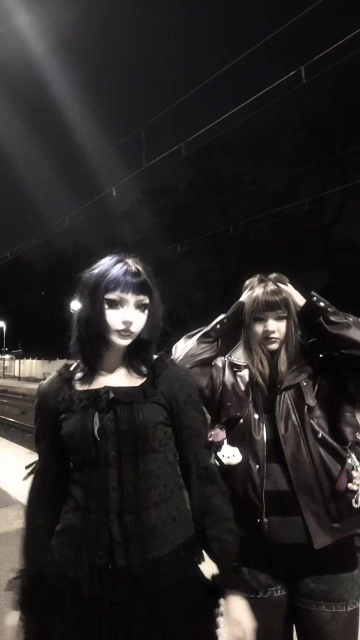 @⦻🦇KYO🕷️⦻