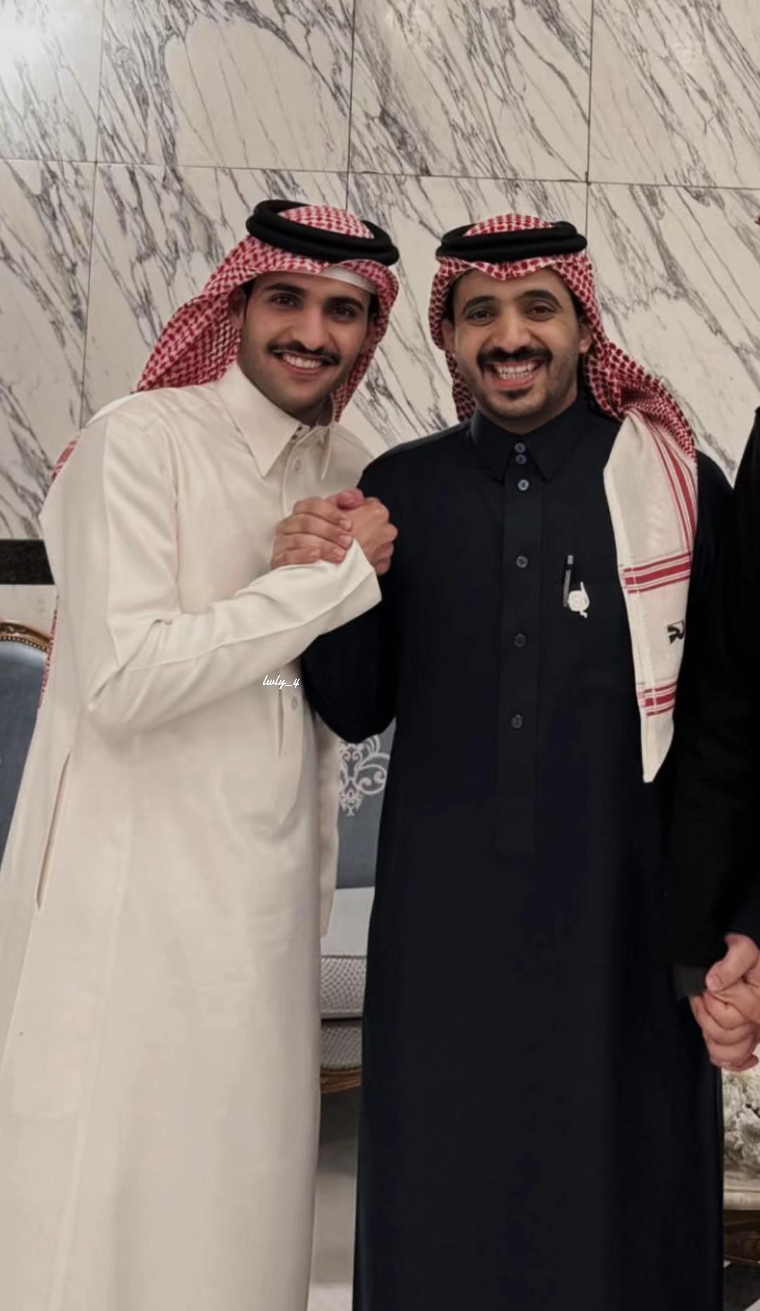 @لولي