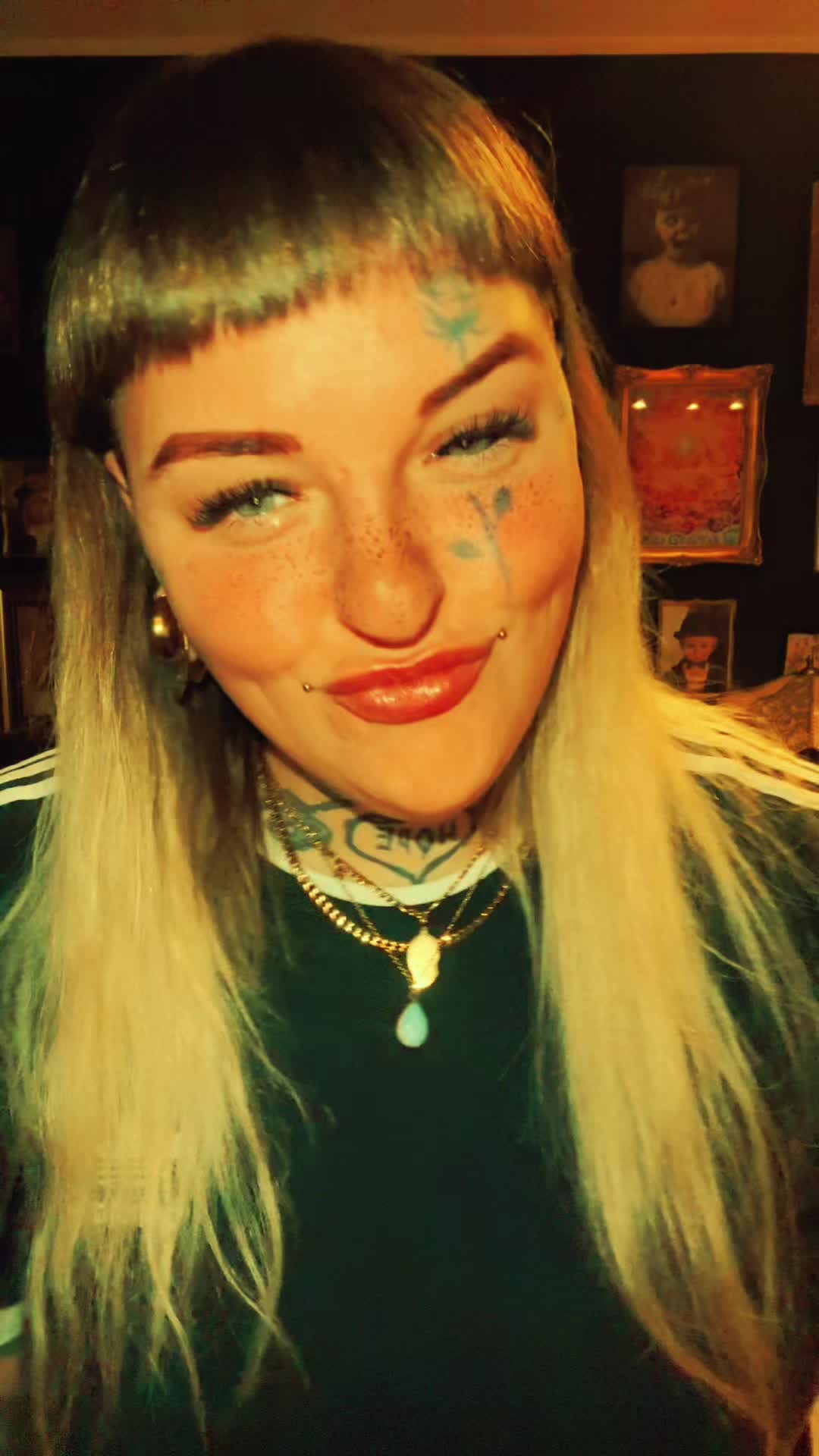 @inksane_annii